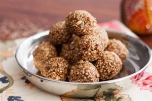 NL11 Til ladoo (Sesame ladoo)